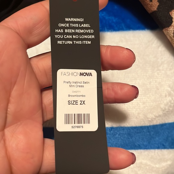 Dress - Picture 5 of 5